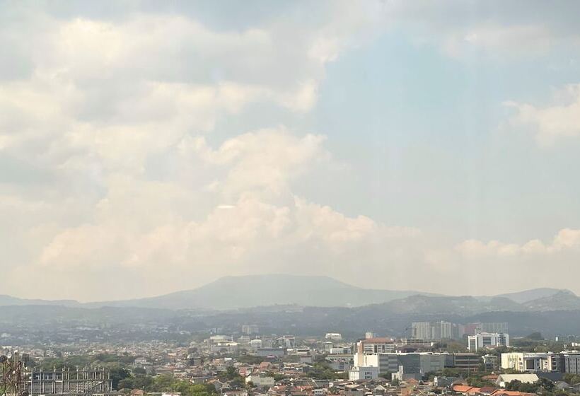 Yello Hotel Paskal Bandung