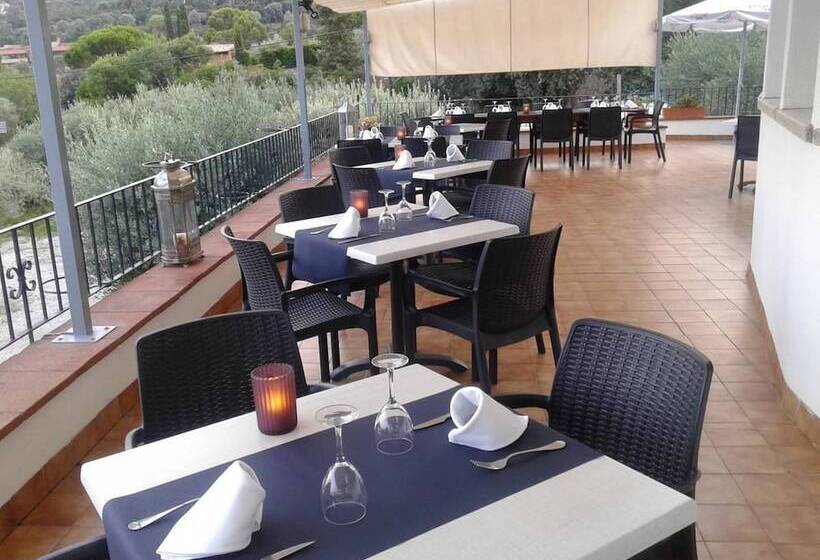 Fotos del hotel Hostal Ondina:  7