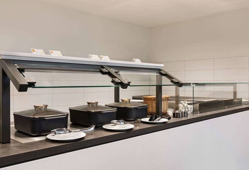 Fotos del hotel Super 8 By Wyndham Dresden:  8