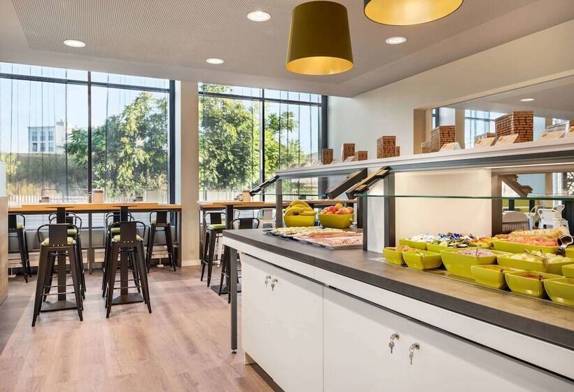 Fotos del hotel Super 8 By Wyndham Dresden:  7