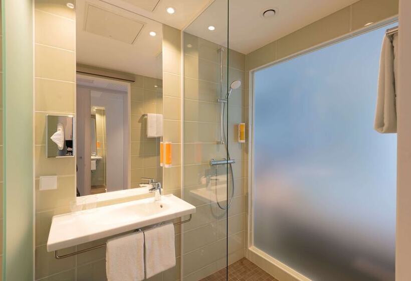 Fotos del hotel Super 8 By Wyndham Dresden:  11