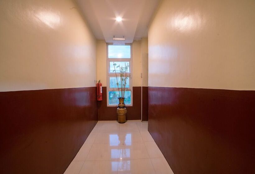 Fotos del hotel Reddoorz Plus @ Balibago Angeles City 2:  3
