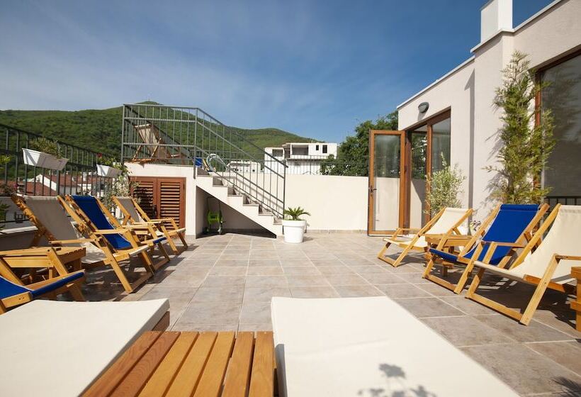 Fotos del hotel Twelve By Aycon:  15