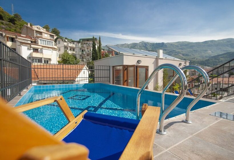 Fotos del hotel Twelve By Aycon:  5