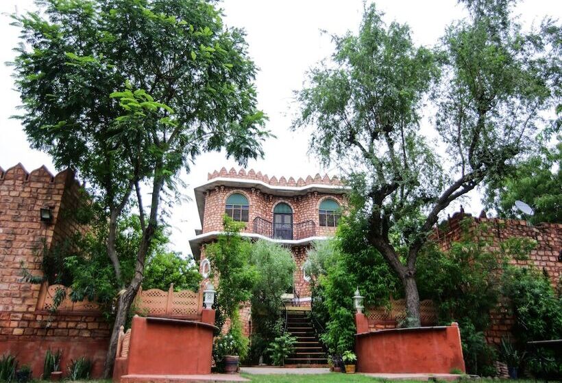 Oyo 16799 Shikargarh Palace Resorts