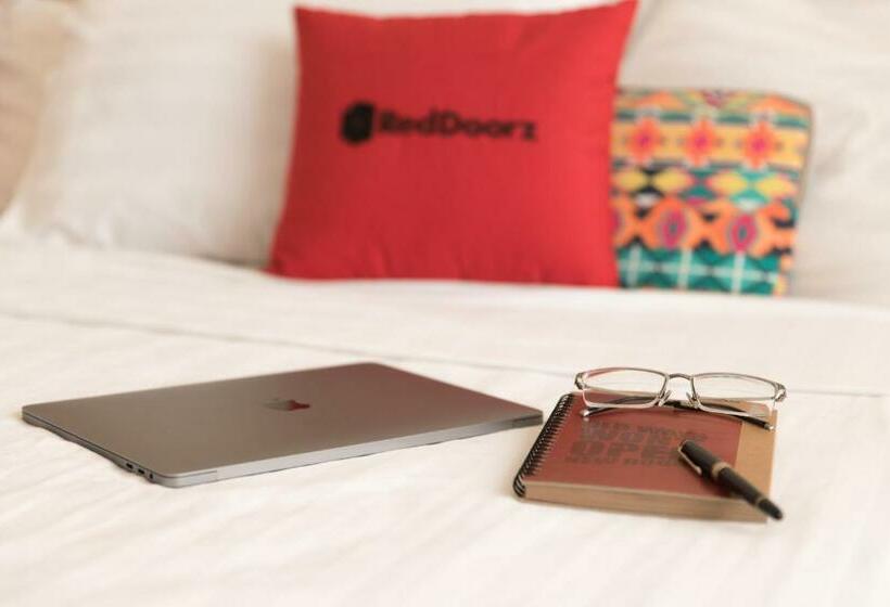Fotos del hotel Reddoorz Plus Near Gia Dinh International Hospital 2:  7