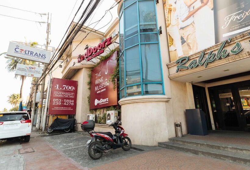 Reddoorz Plus @ Tayuman Manila