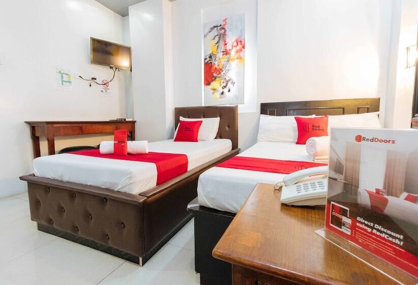 Fotos del hotel Reddoorz Plus @ Tayuman Manila:  15