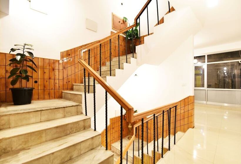 Fotos del hotel Kapoor Resort:  2