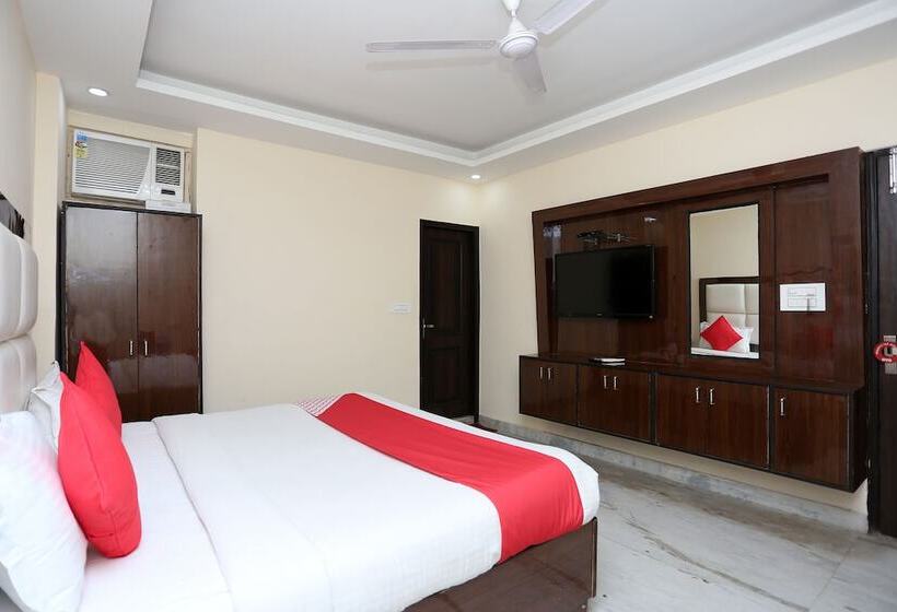 Fotos del hotel Oyo 10557 Modesty Le Mount:  25