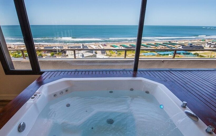 Fotos del hotel Aatrac:  24