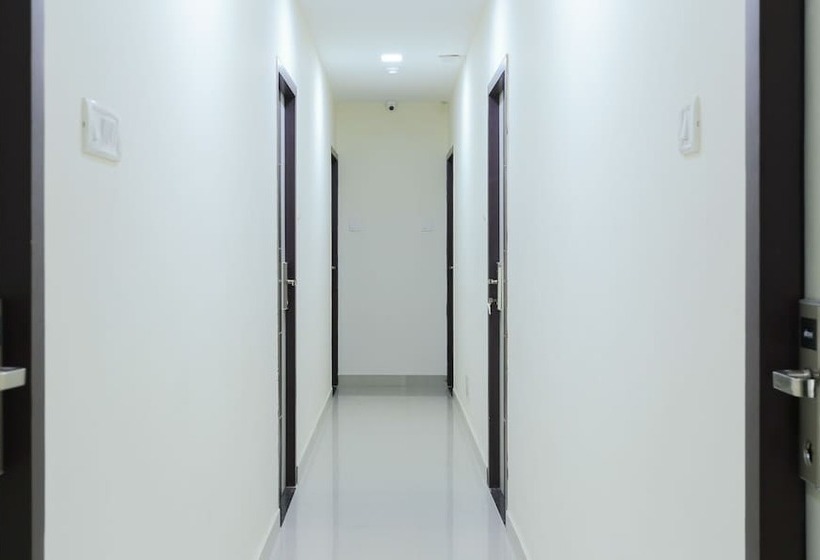 Fotos del hotel Treebo Trip Majestic Inn:  3