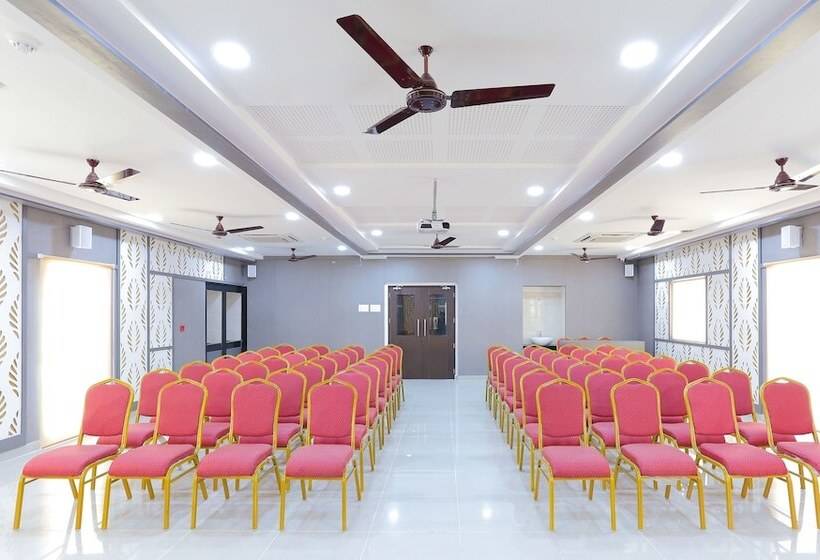 Fotos del hotel Treebo Trip Majestic Inn:  5