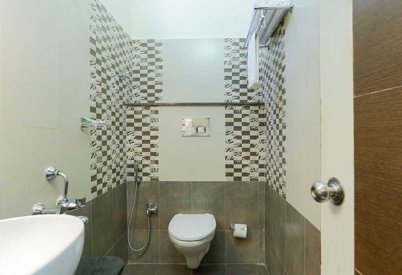 Fotos del hotel Treebo Trip Majestic Inn:  12