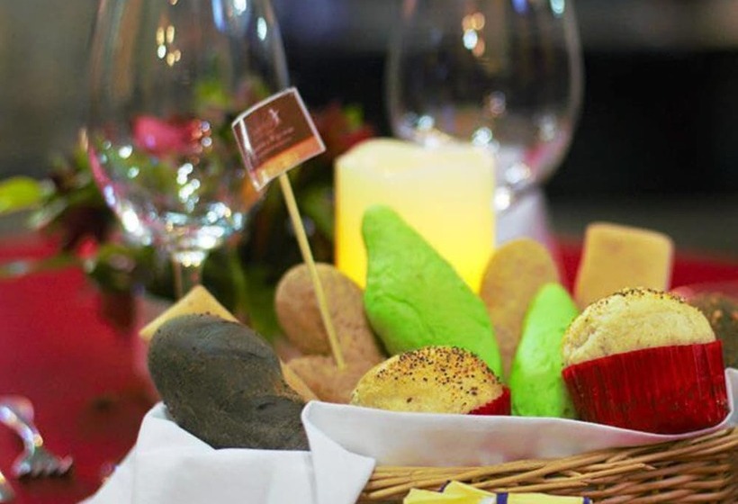 Fotos del hotel Alcázar Doña Victoria:  5