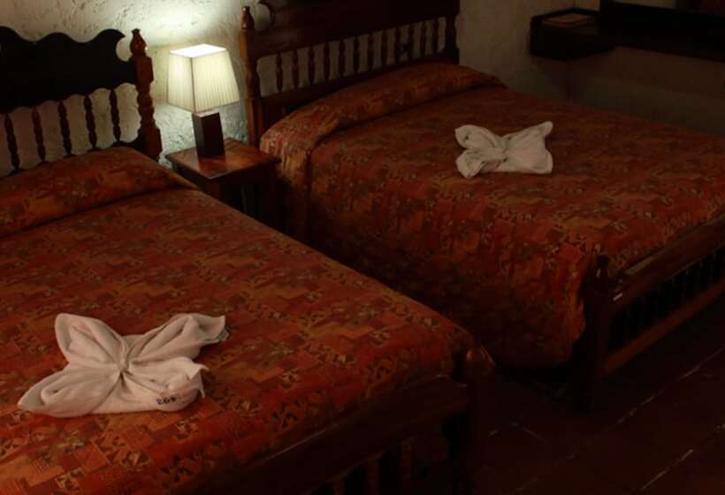 Fotos del hotel Alcázar Doña Victoria:  11