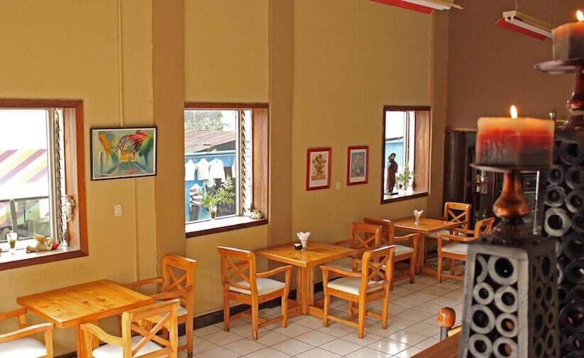 Fotos del hotel Alcázar Doña Victoria:  16