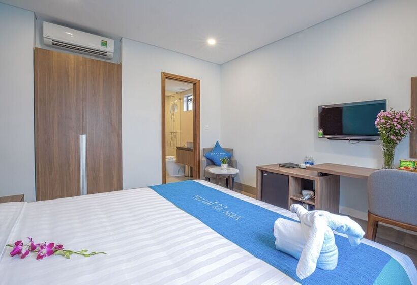 Yen Vy  And Apartment