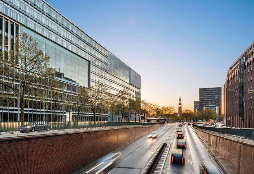 Super 8 By Wyndham Hamburg Mitte