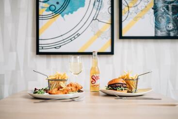 Holiday Inn Express Belfast City, An Ihg