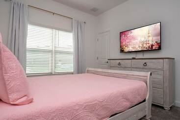 Gorgeous 4bd With Pool @ Storey Lake Resort 4475 - Orlando