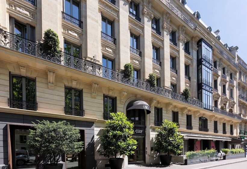 Le Clef Tour Eiffel Paris