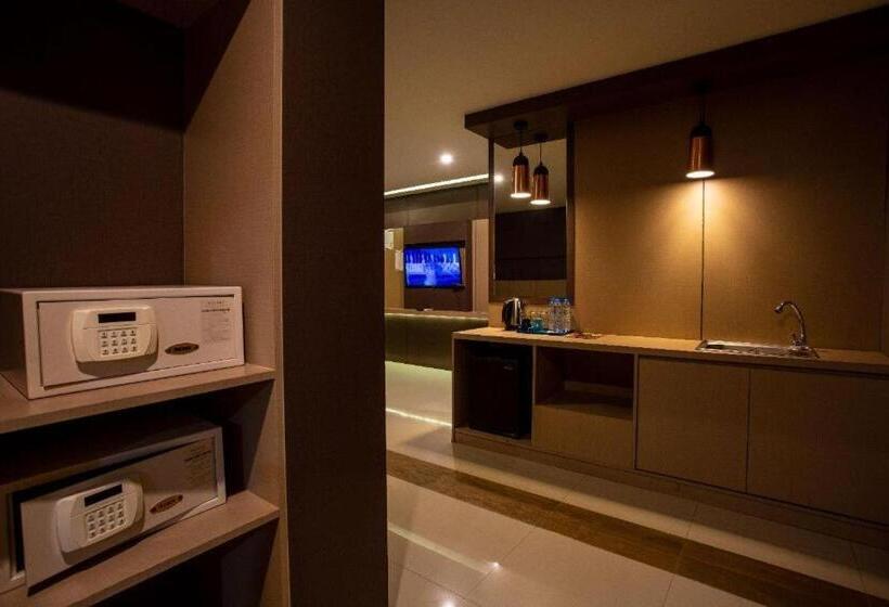 Fotos del hotel Rooms Republic Pattaya:  12