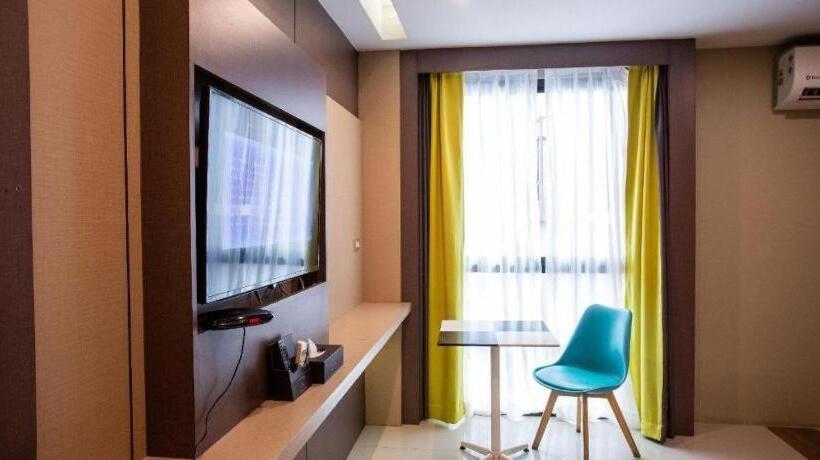 Fotos del hotel Rooms Republic Pattaya:  8