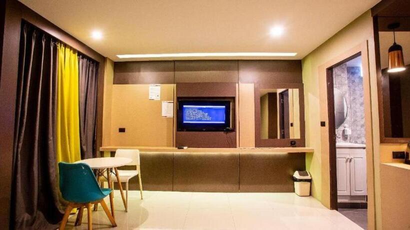 Fotos del hotel Rooms Republic Pattaya:  15