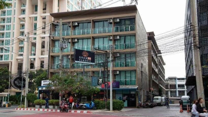 Fotos del hotel Rooms Republic Pattaya:  25