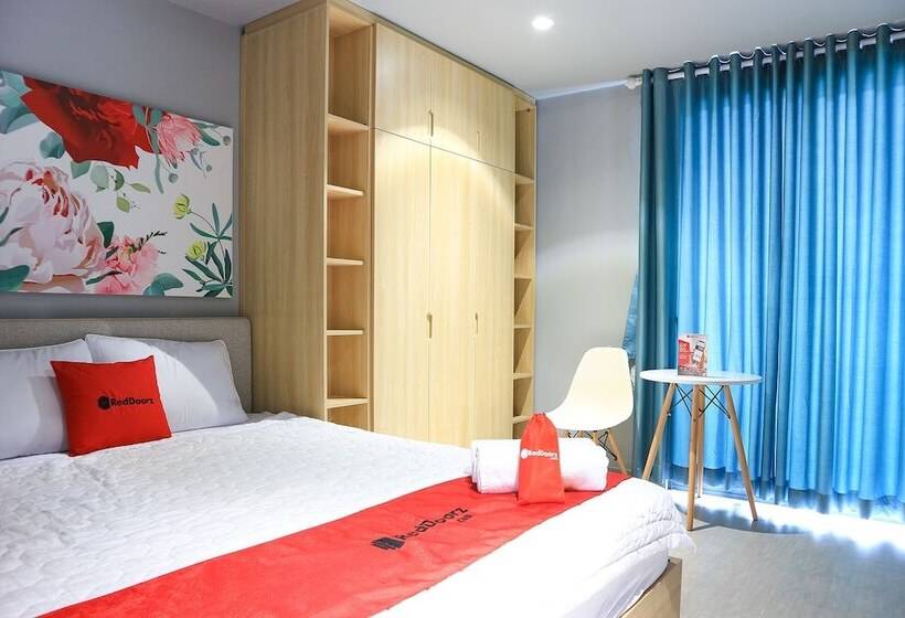 Fotos del hotel Reddoorz Plus @ Le Van Sy Street 2:  18