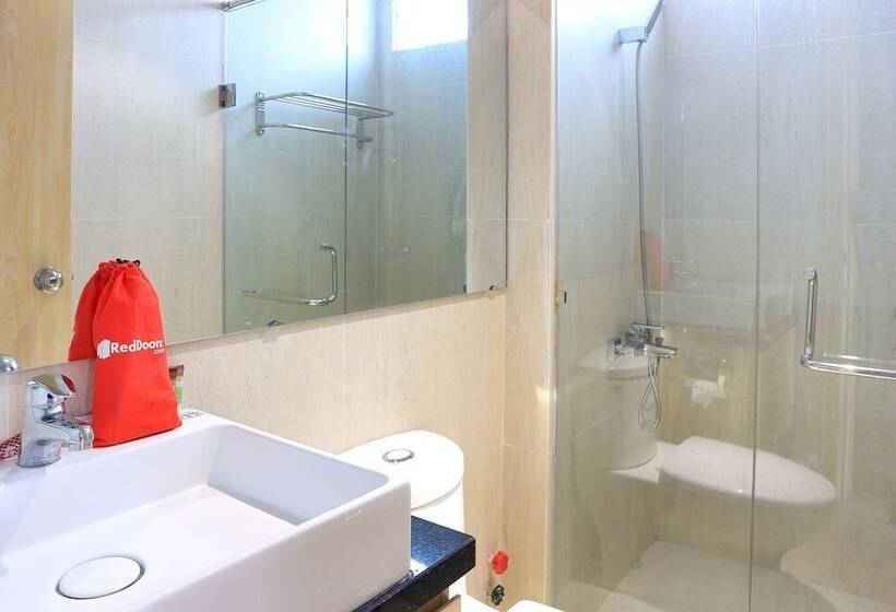 Fotos del hotel Reddoorz Plus @ Le Van Sy Street 2:  12