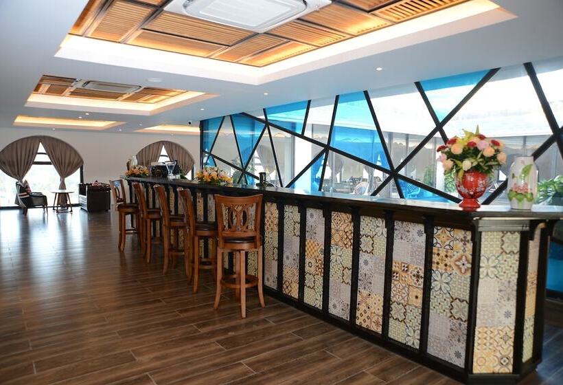 Fotos del hotel Westlake Hotel & Resort Vinh Phuc:  11