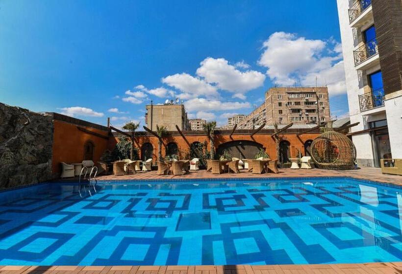 Fotos del hotel Konyak:  3