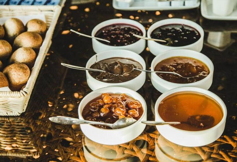 Fotos del hotel Konyak:  7