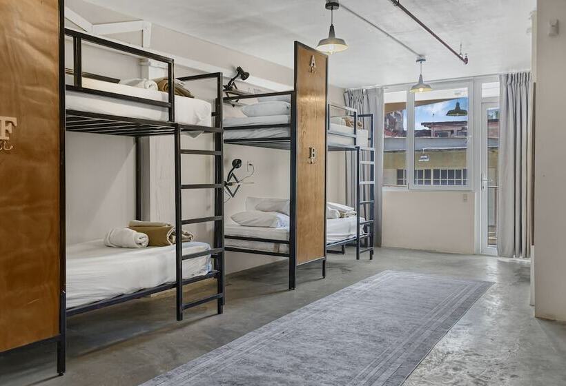 Fotos del hotel Selina Casco Viejo:  16