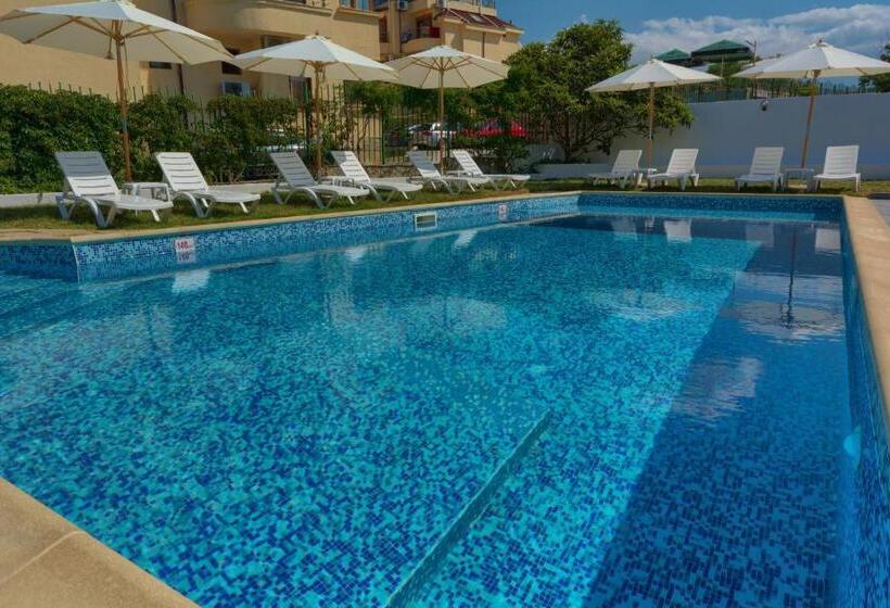 Fotos del hotel Odyssey Family:  3