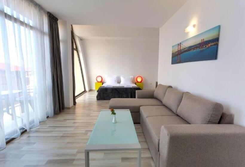 Fotos del hotel Odyssey Family:  18