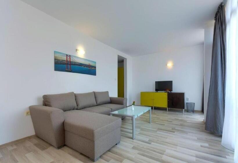 Fotos del hotel Odyssey Family:  16