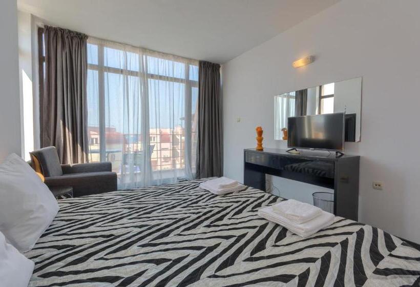 Fotos del hotel Odyssey Family:  11