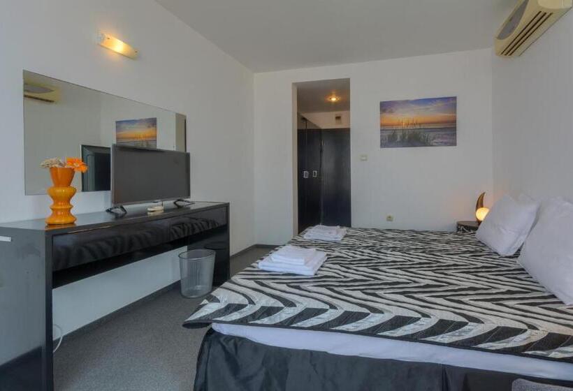 Fotos del hotel Odyssey Family:  10