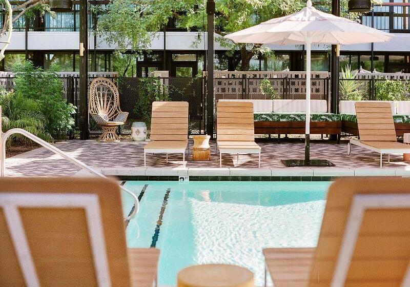 Fotos del hotel Rise Uptown:  8