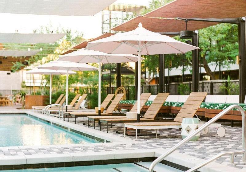 Fotos del hotel Rise Uptown:  11