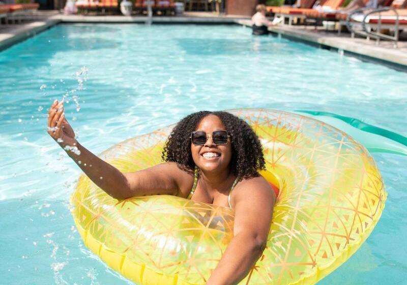 Fotos del hotel Rise Uptown:  15