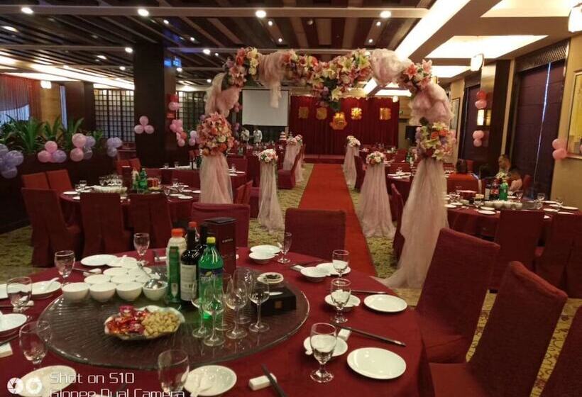 Fotos del hotel Denics:  7