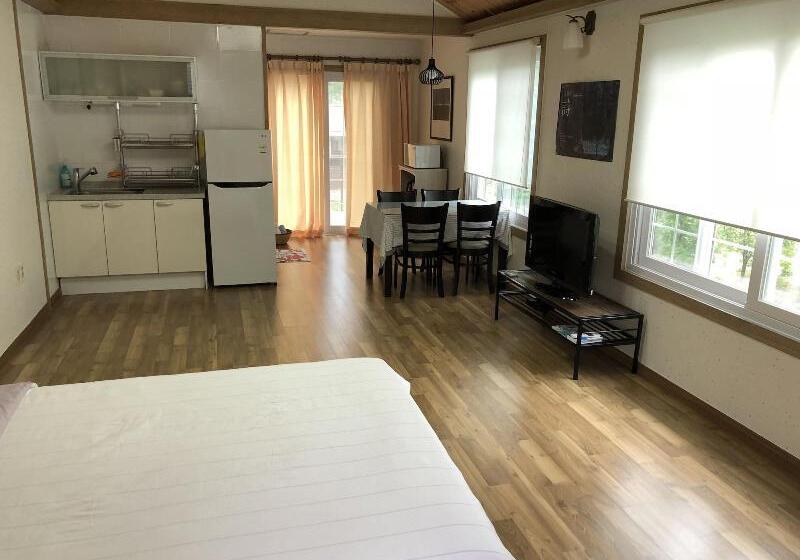 Fotos del hotel Izmir Pension:  2