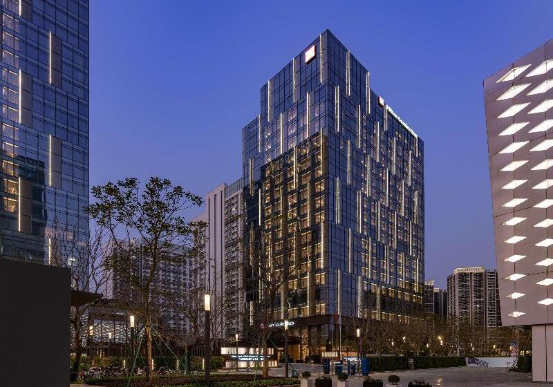 Hilton Garden Inn Shenzhen World Exhibition & Convention Center