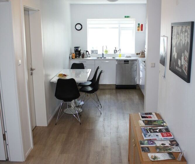 Fotos del hotel Brekkugata 33 Guesthouse:  10