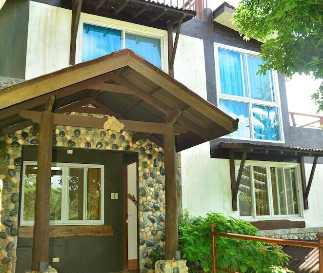 West 35 Eco Mountain Resort