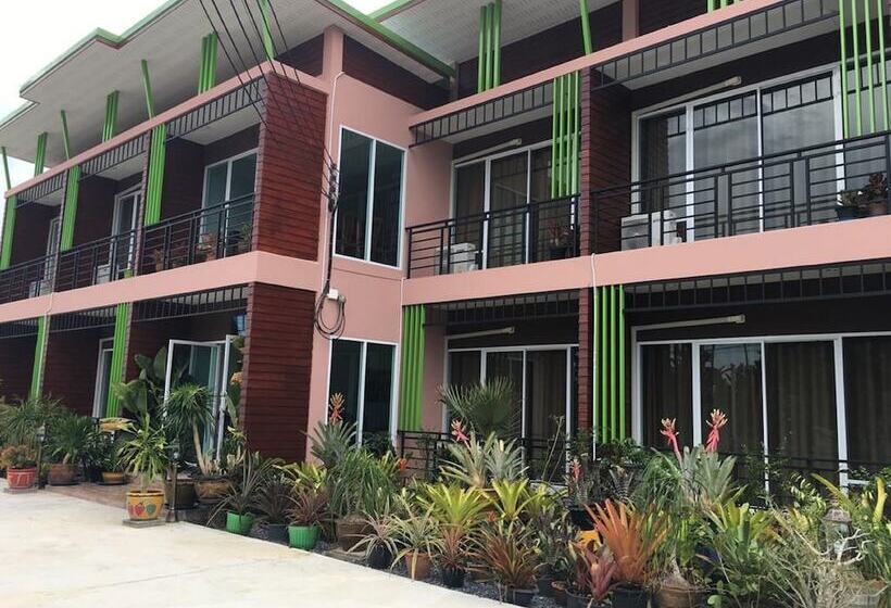 Fotos del hotel Baan Suan Punpaka Resort:  5